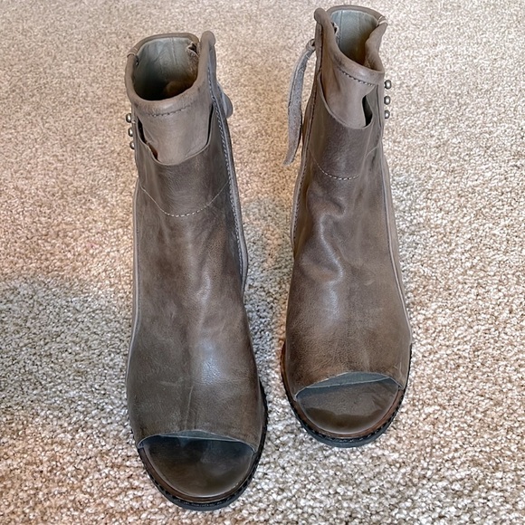 Dolce Vita Booties - Picture 5 of 5